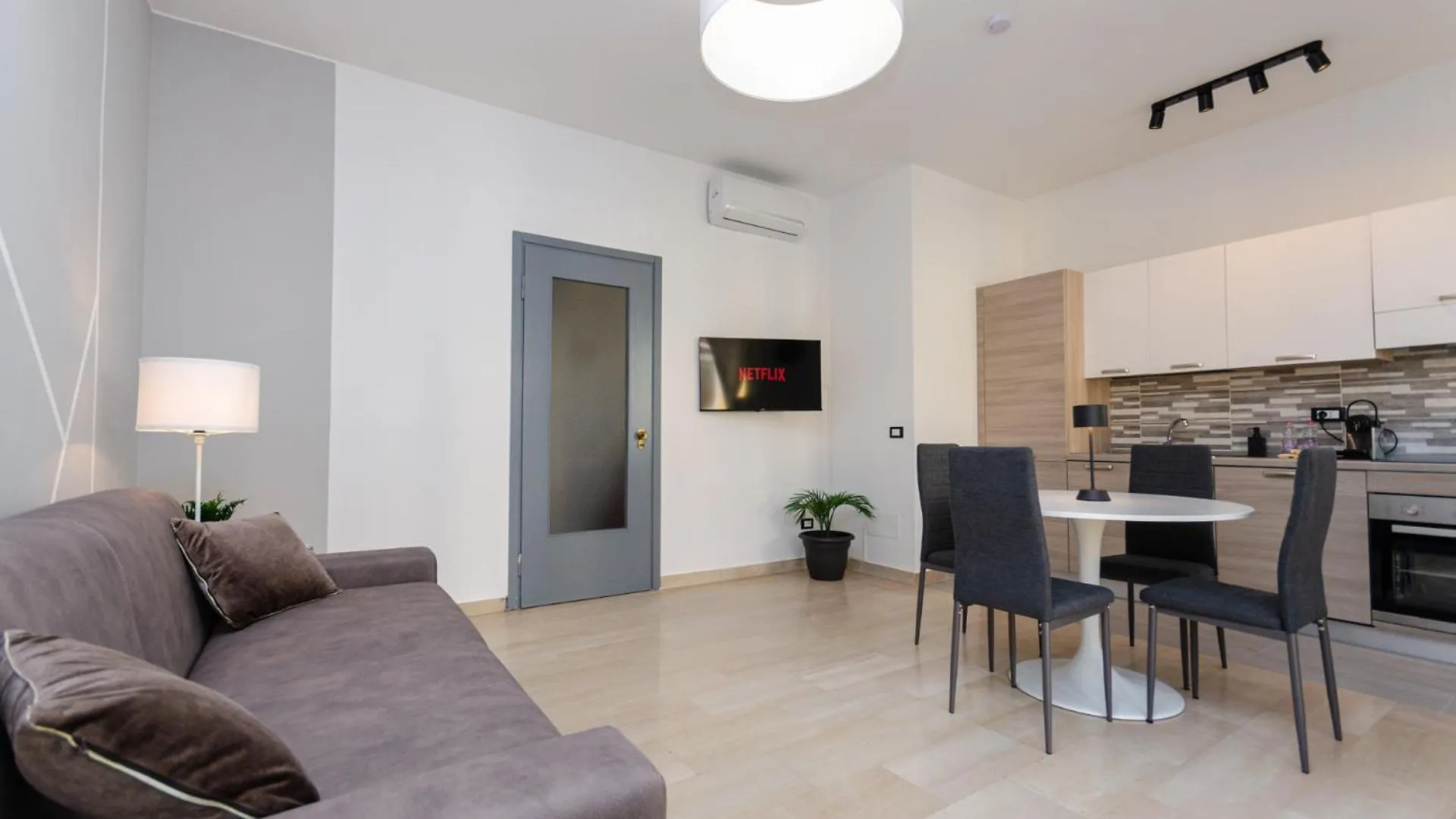 Vivimihome - Vivi I Navigli Elegante E Centrale Милан 0*,  Италия